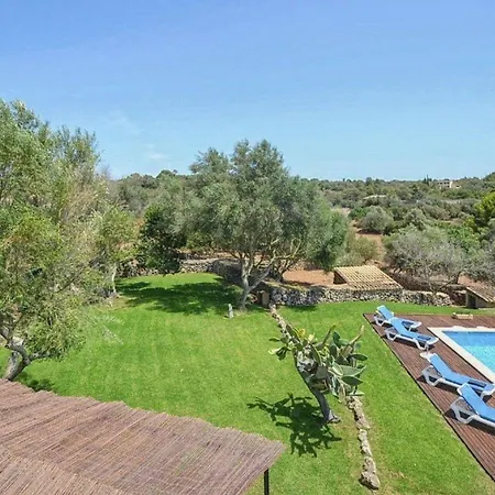 Gemuetlich Eingerichtetes Mit Pool In Der Naehe Von Porto Cristo